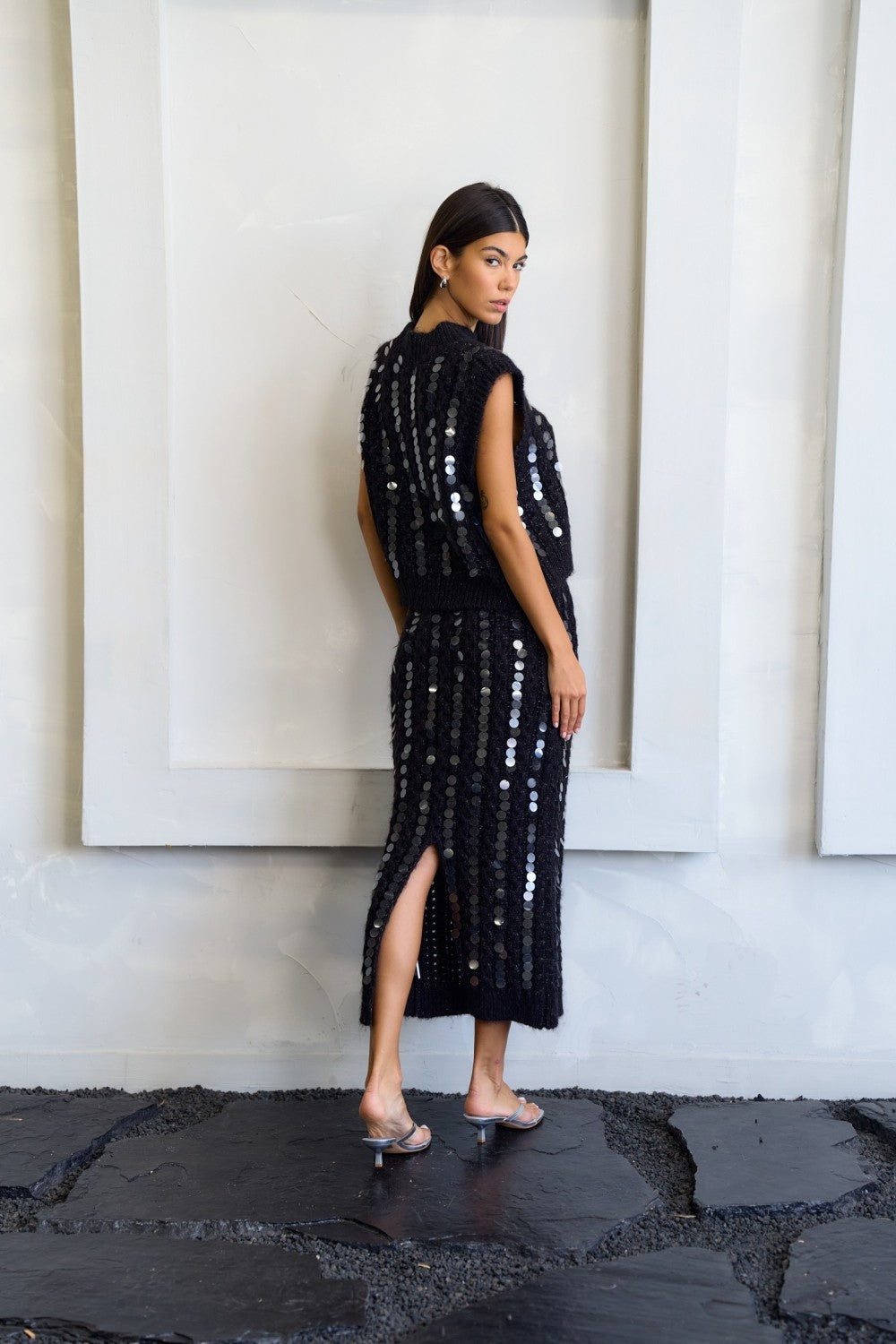 Kacey Sleeveless Sweater Top- Black