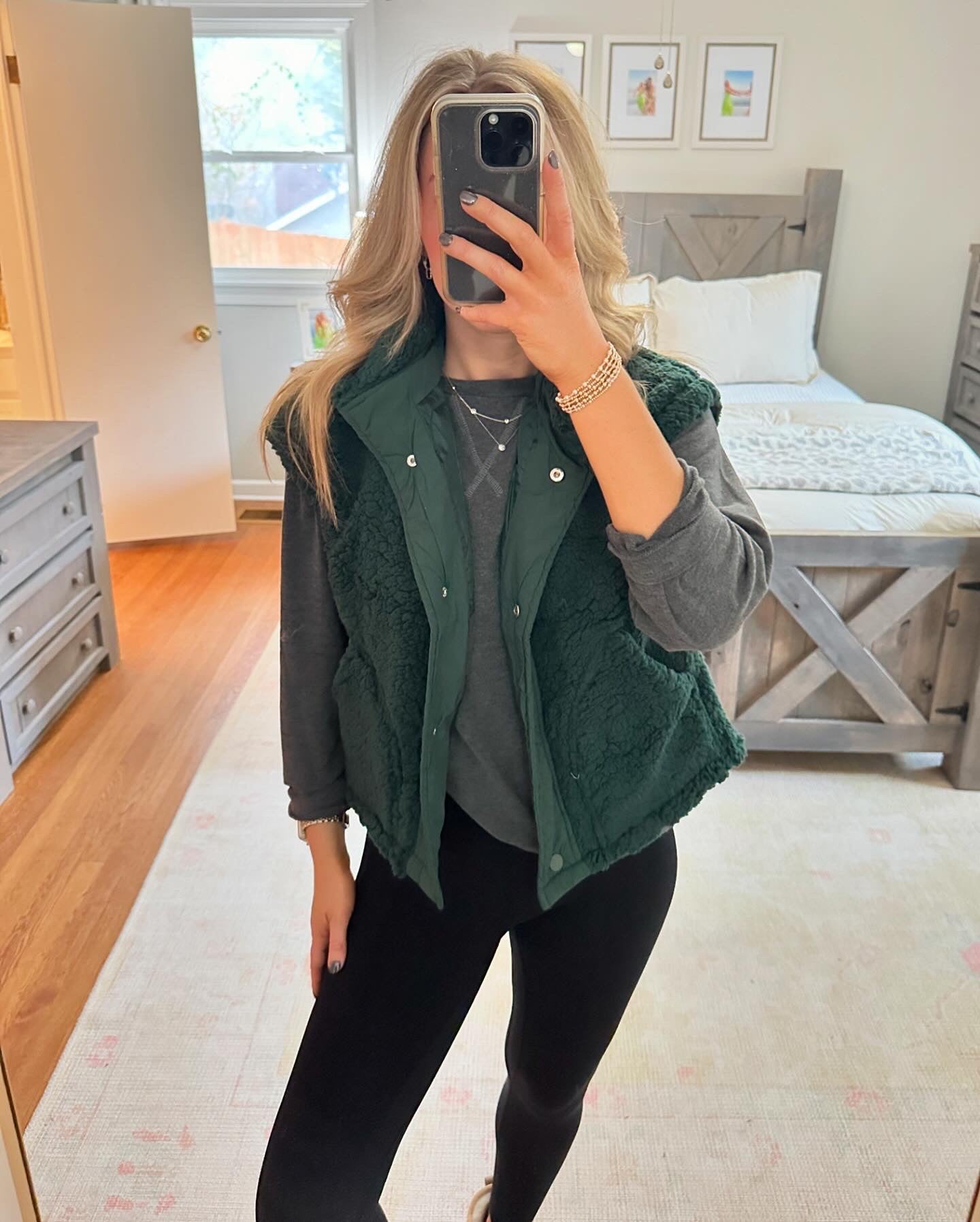 DOORBUSTER Teddy Vest- Hunter Green