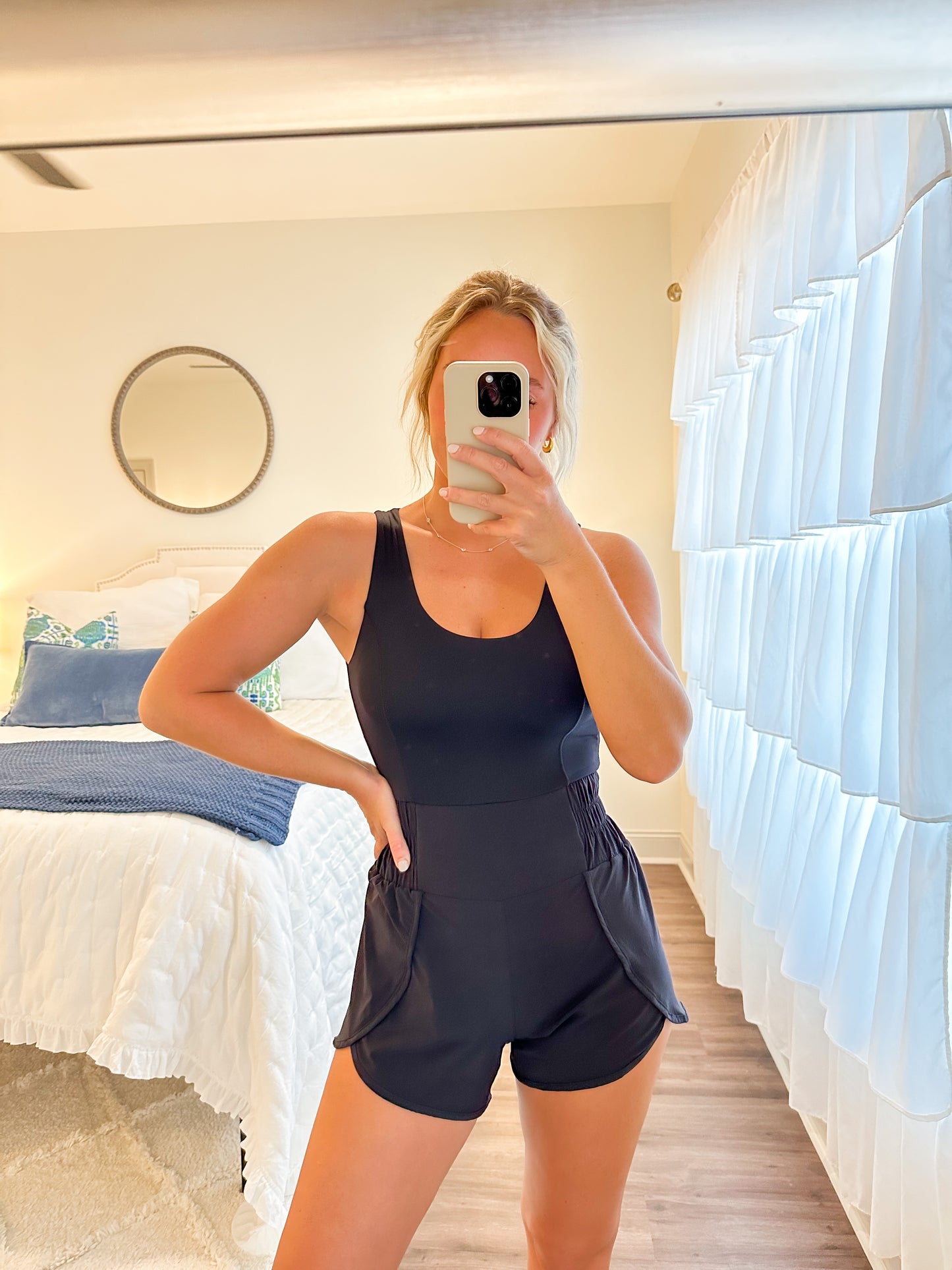 Active Shortsie- Black