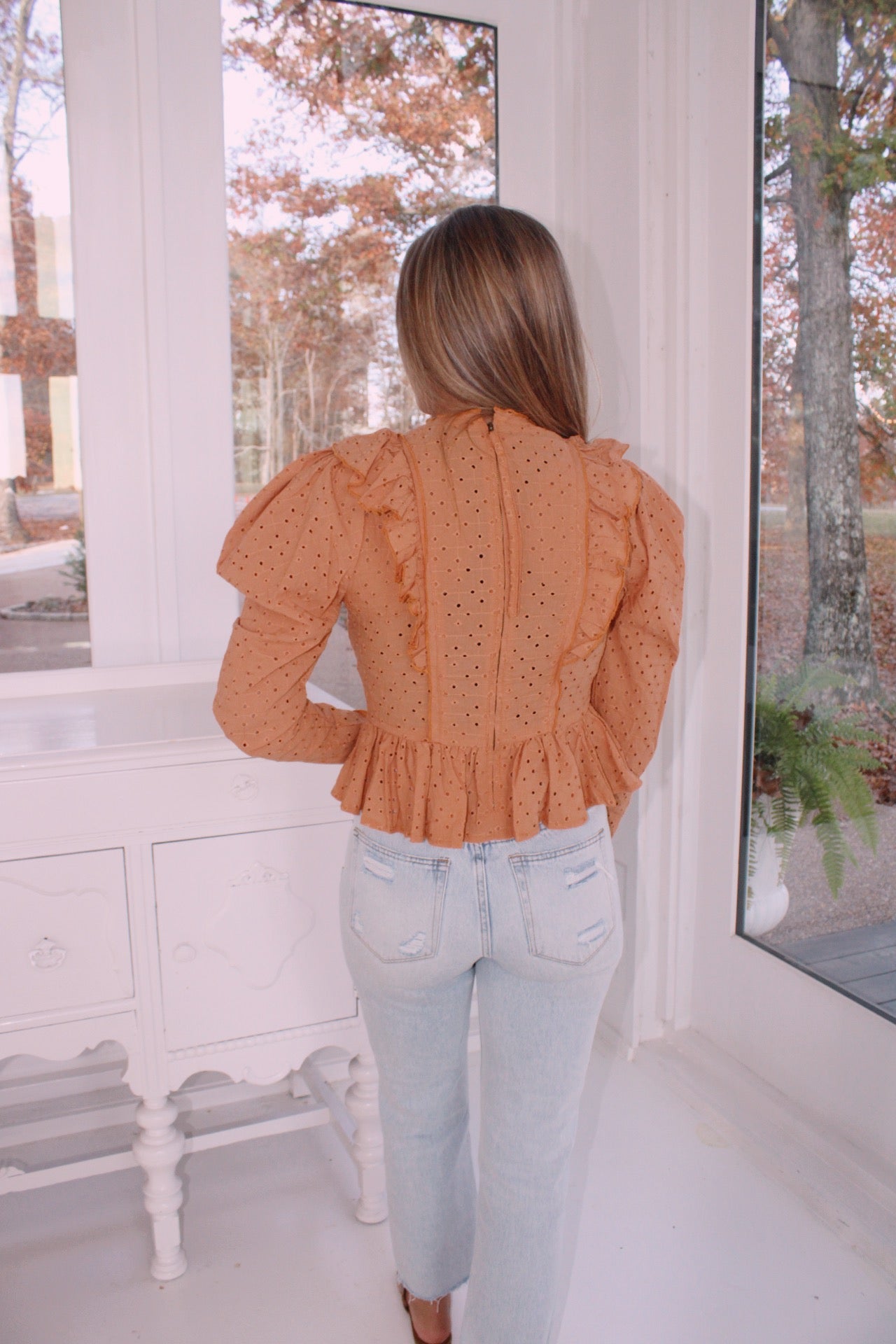 Embroidered Puff Sleeve Top