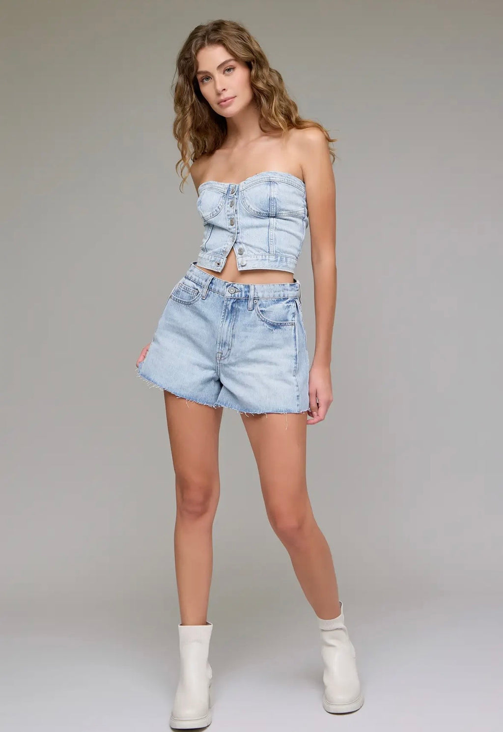 Ava Denim Shorts- Light Wash