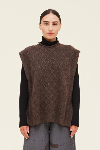 Cable Sweater Vest- Dark Umber