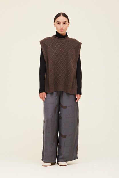 Cable Sweater Vest- Dark Umber