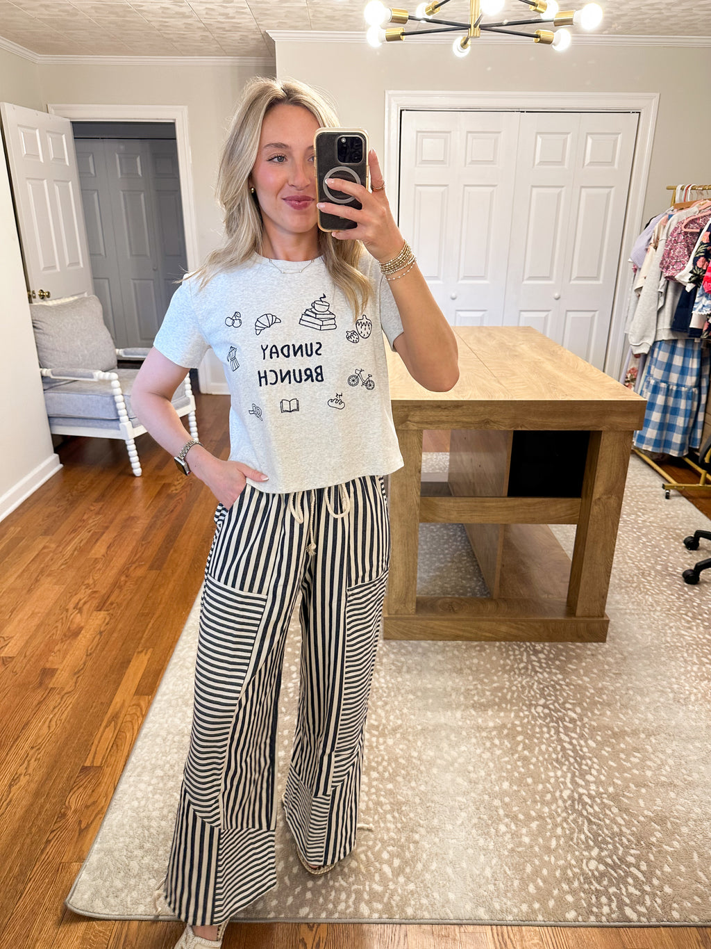 Sunday Brunch Tee- Grey