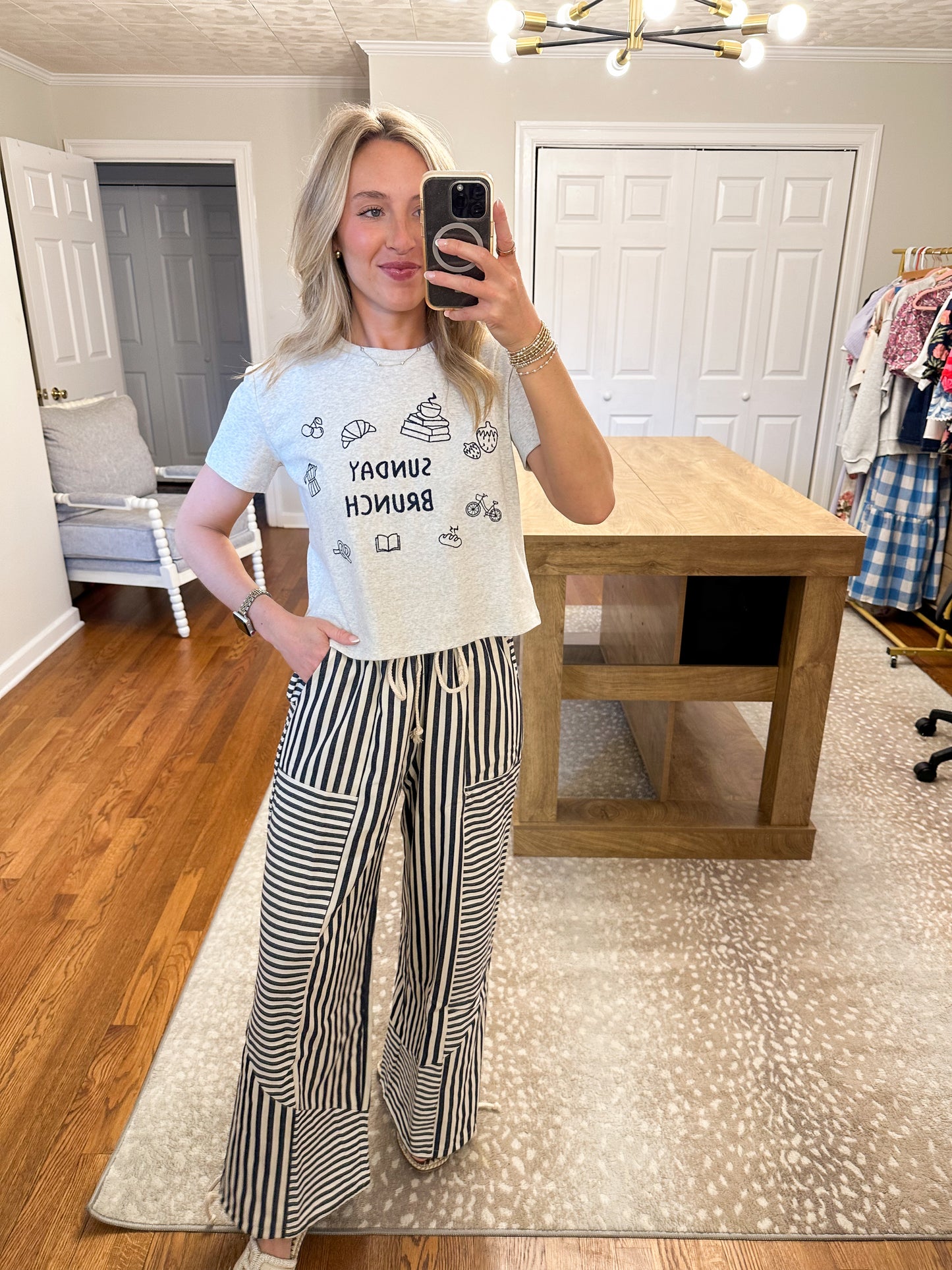 Sunday Brunch Tee- Grey