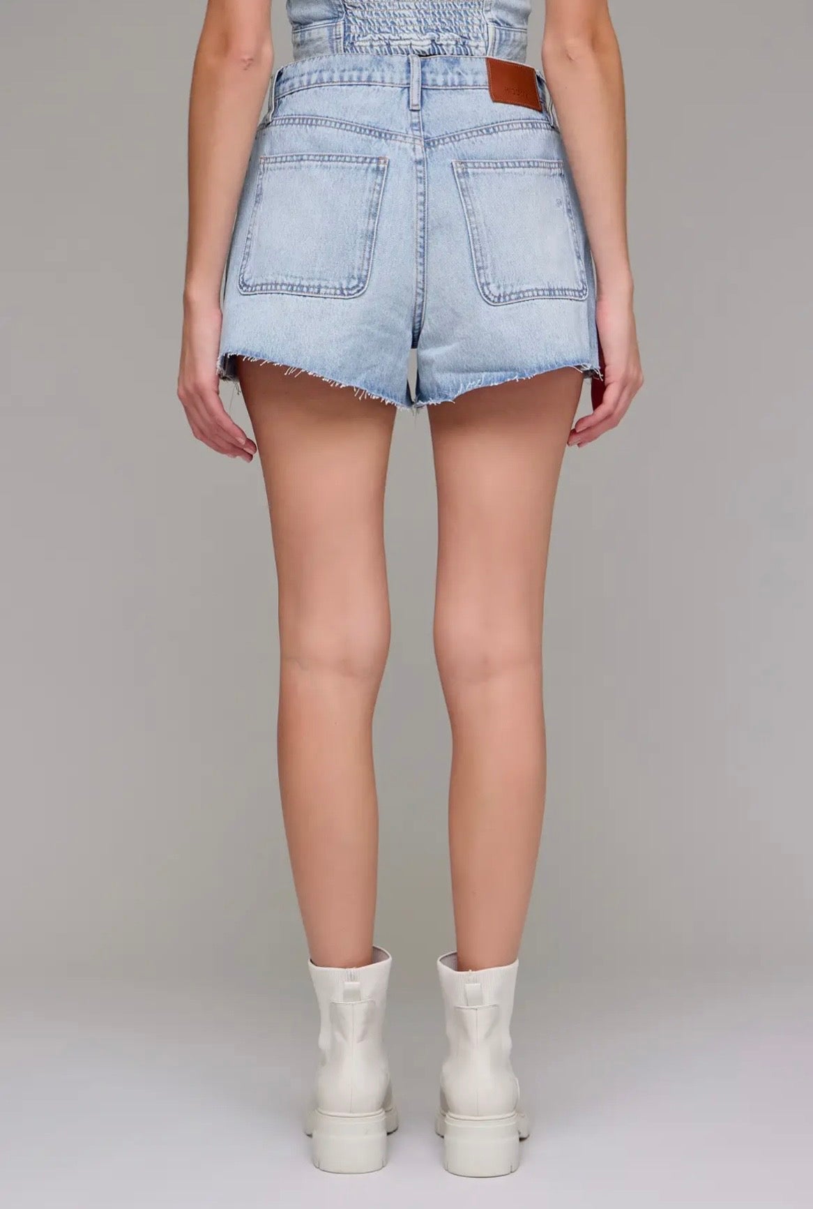 Ava Denim Shorts- Light Wash