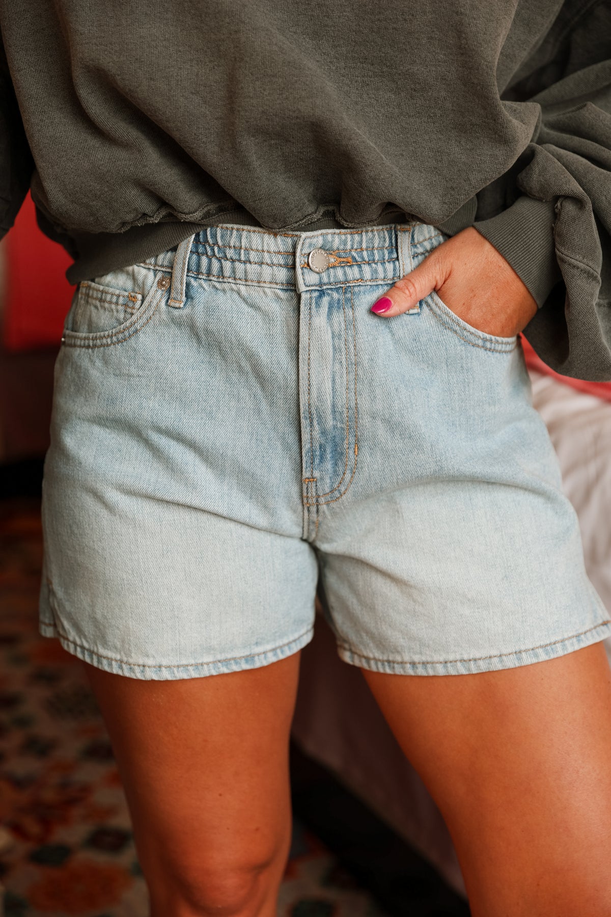 Elastic Waist Mom Short- Light
