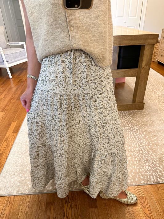 Textured Tiered Floral Skirt