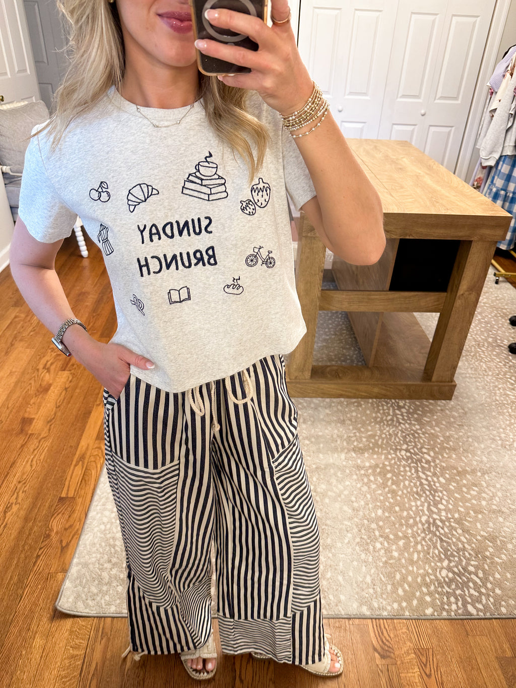 Sunday Brunch Tee- Grey