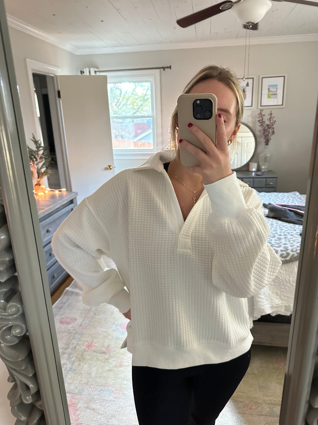 Relaxed Sweatshirt- White