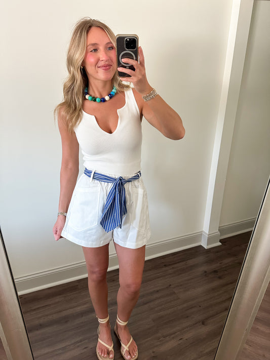 Contrast Belt Tie Waist Shorts- White