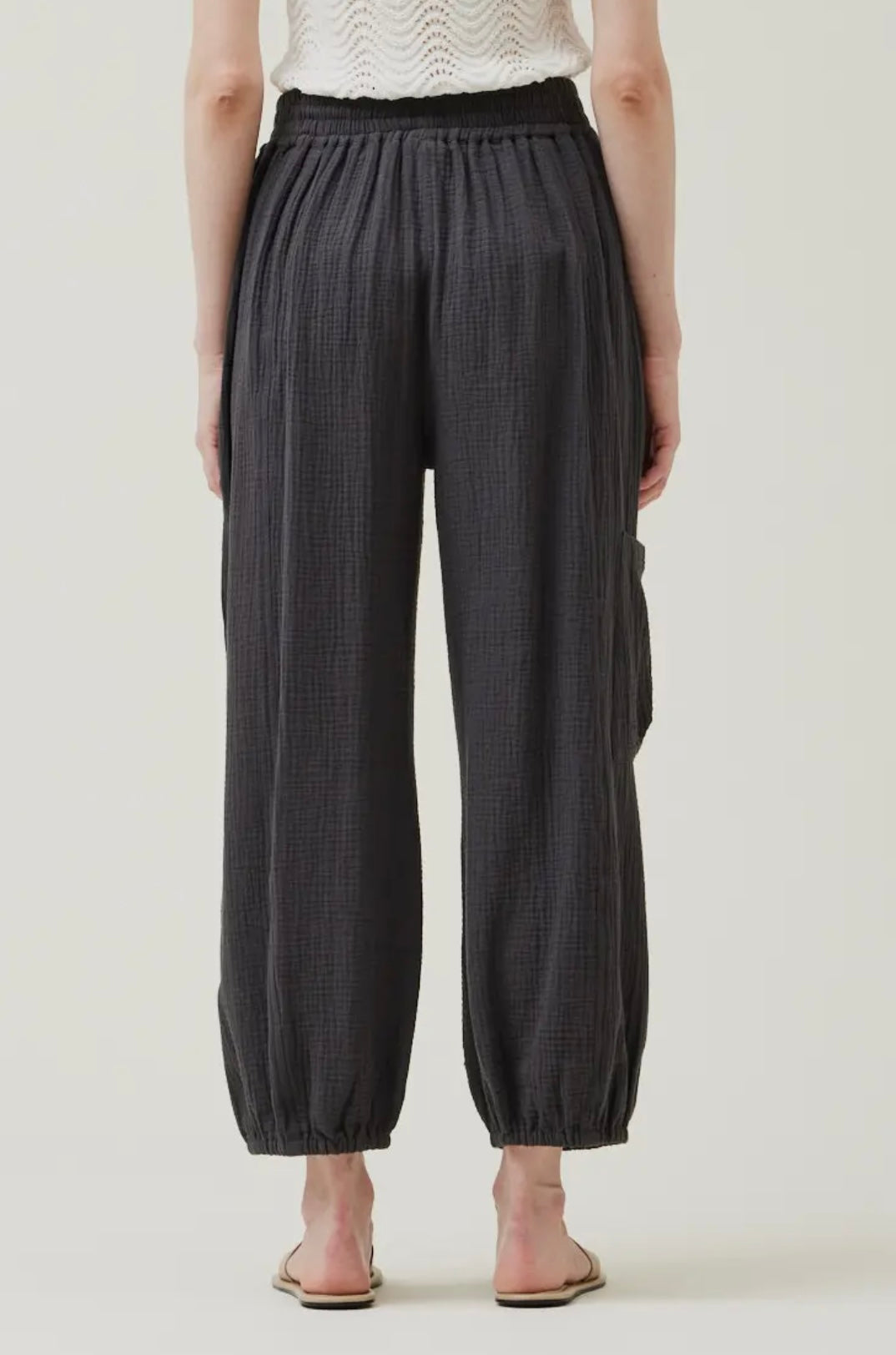 Gauze Cargo Jogger- Black