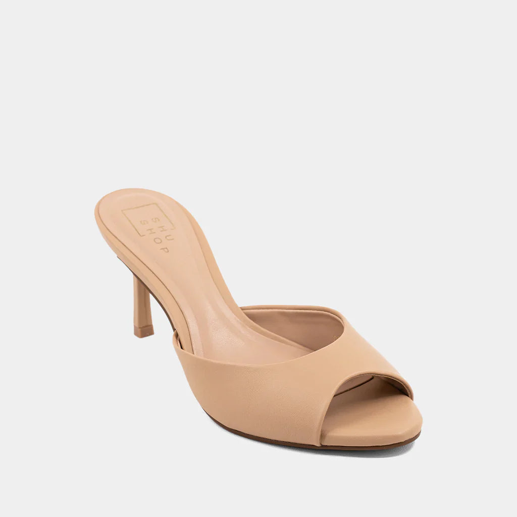 Elaine Heel- Nude