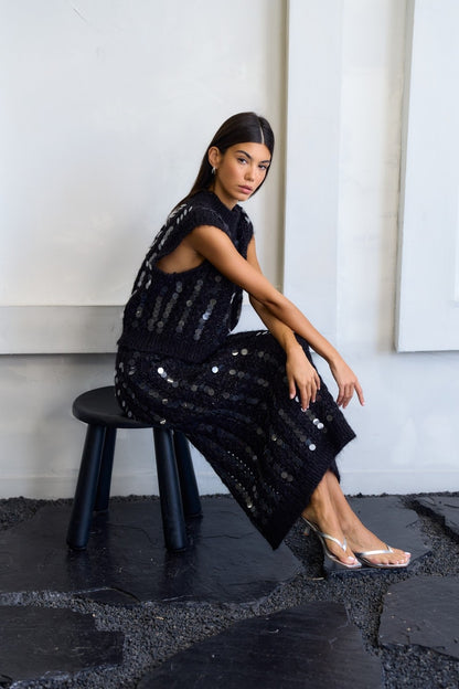 Kacey Sleeveless Sweater Top- Black